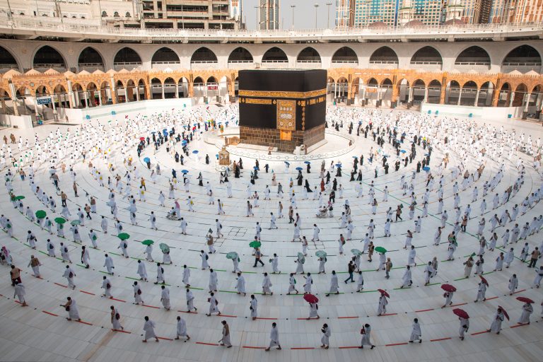 Help Muslims take their Umrah